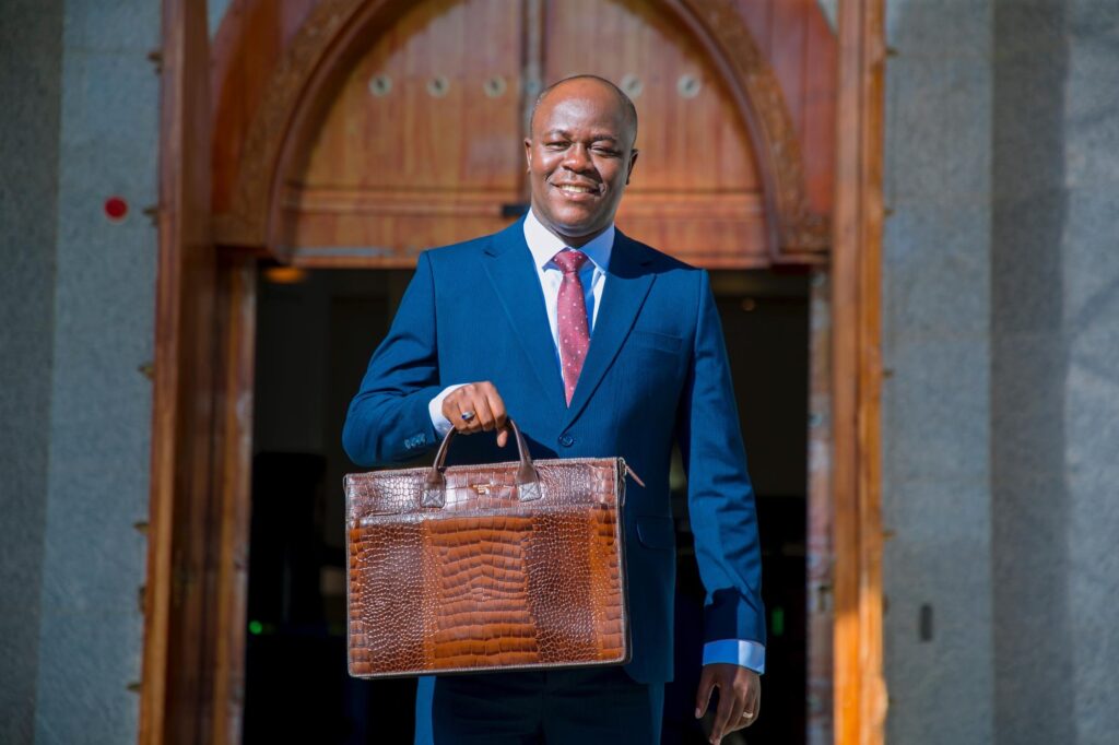 MIAKA 8 YA KUTUMIKIA MAJI SI JAMBO DOGO – WAZIRI AWESO